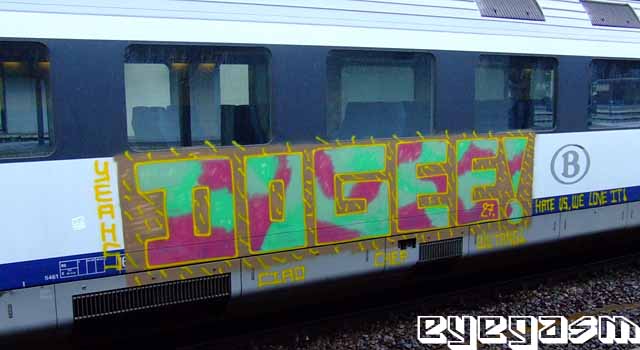 dogee01.jpg