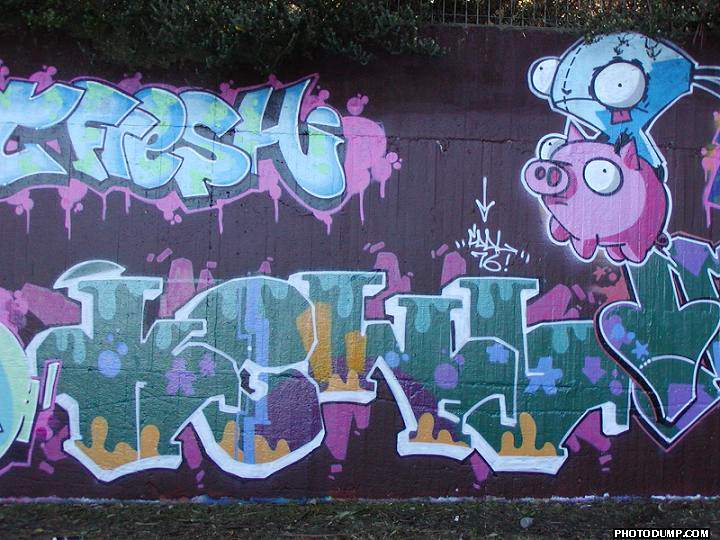 http://www.graffiti.org/syd/thakewl12004.jpg