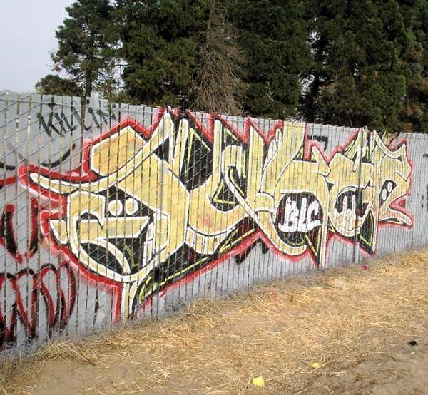 Murale graffiti pour chambre d'ados – L'actualité sociale et communautaire.  Prostitution, Drogue, alcool, gang de rue, gambling