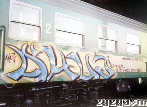 ahuj01.jpg