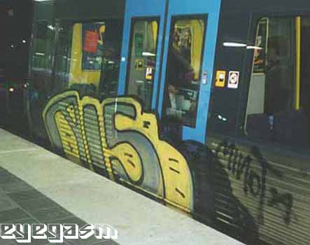 ais01.jpg