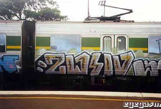 akmz02.jpg