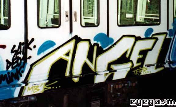 angel01.jpg