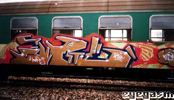 artsti01.jpg
