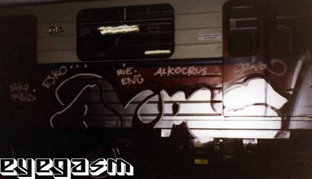 avir01.jpg