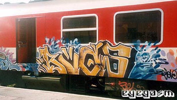 bugz02.jpg