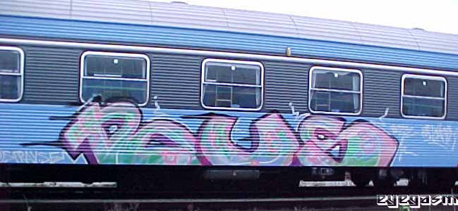 bus03.jpg