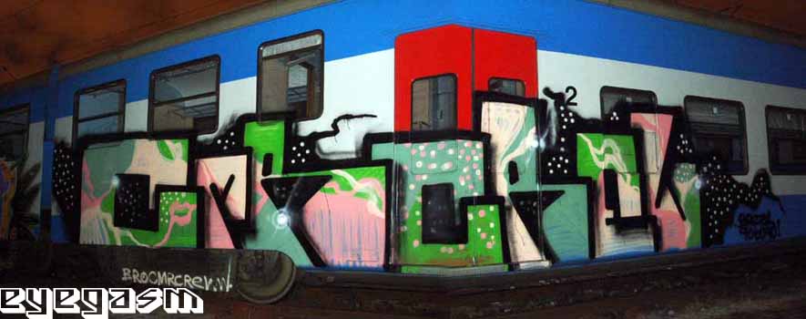 cmrcrew01.jpg