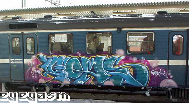 coms01.jpg