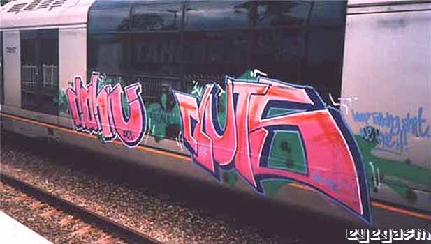 dahn-cluts01.jpg