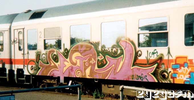 detail01.jpg