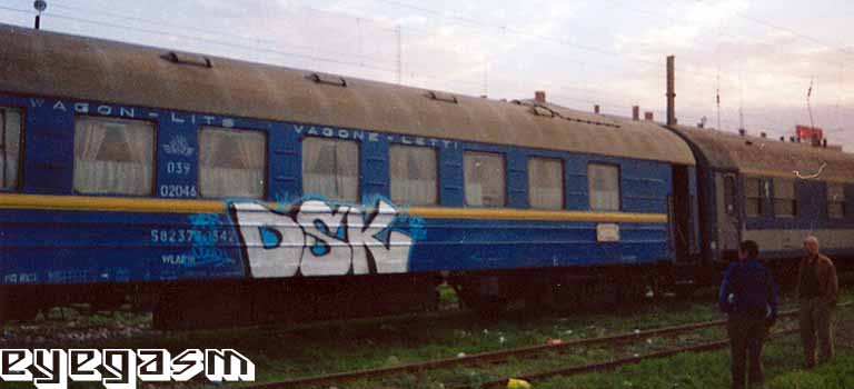 dsk004.jpg