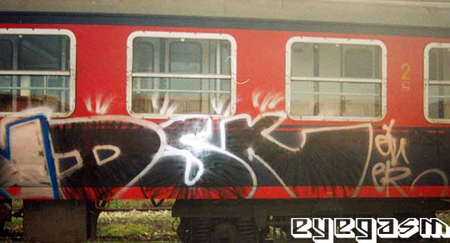 dsk006.jpg