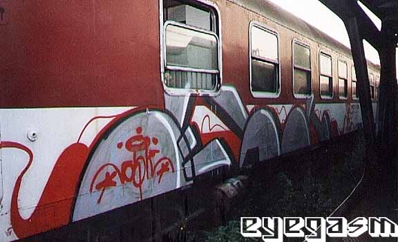 eak002.jpg