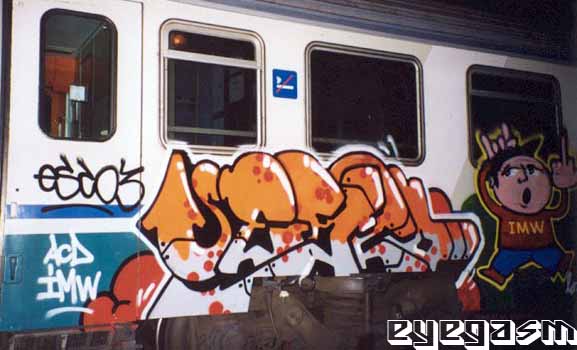 esco04.jpg