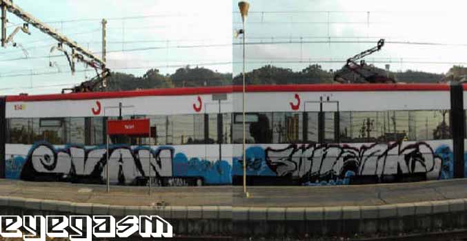 evan-snake01.jpg