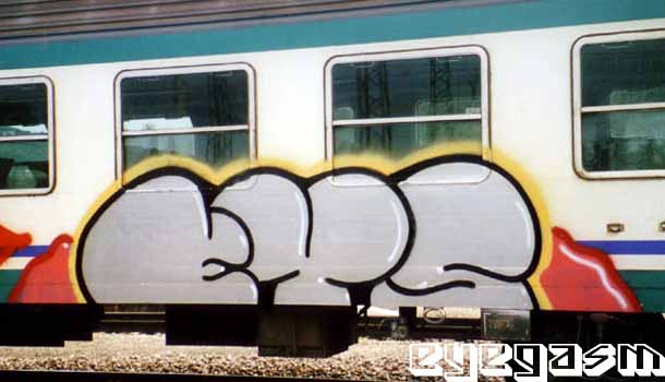 eys03.jpg