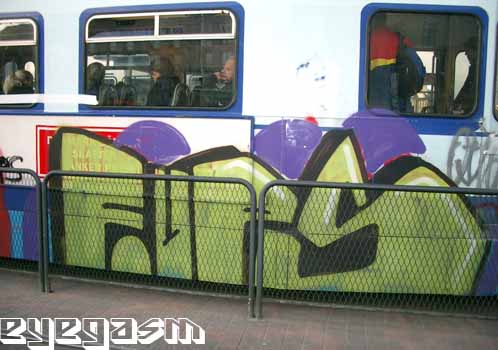 f-ups02.jpg