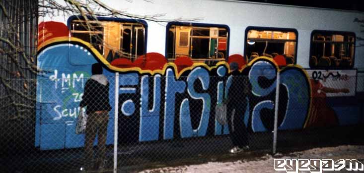 f-upsigs01.jpg