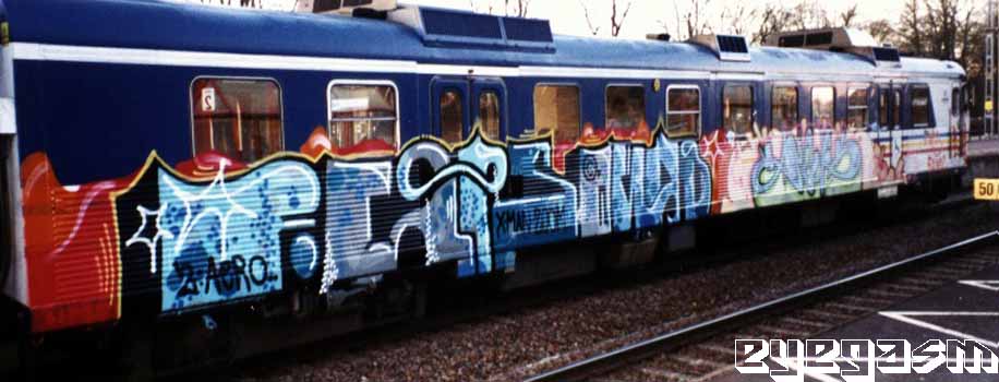 f-upsquad-qiter01.jpg