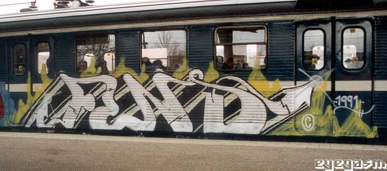 fend01.jpg