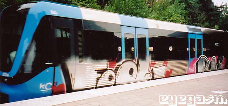 fool-bus01.jpg