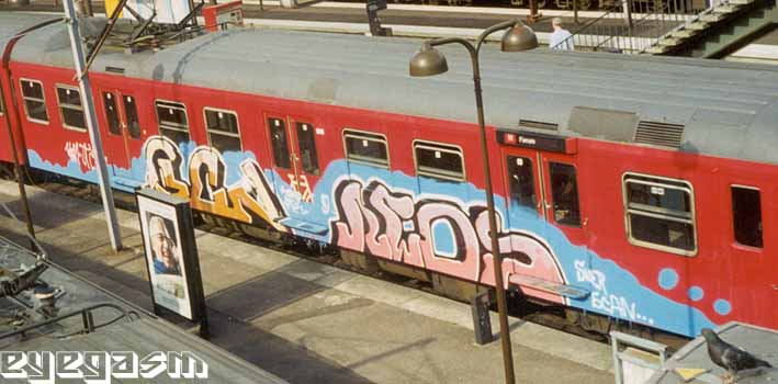 gen-reds01.jpg