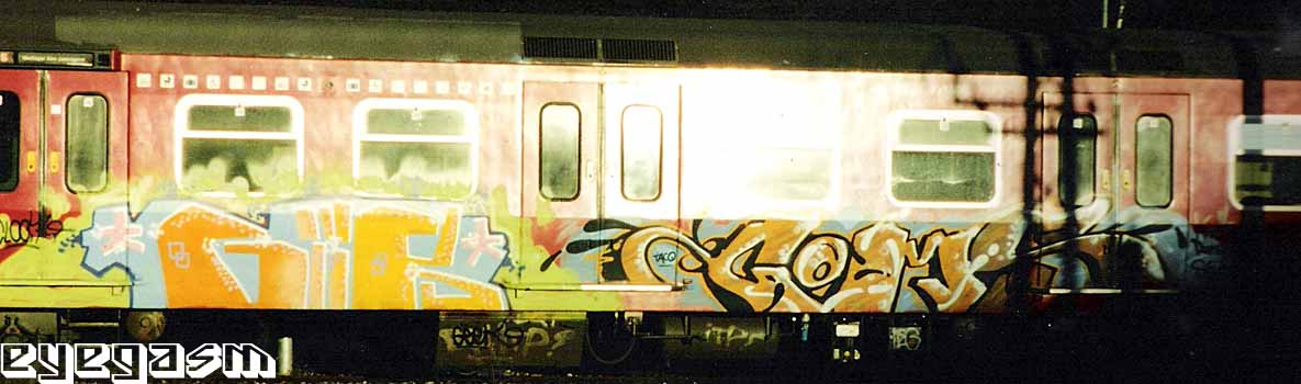 giik-coms01.jpg
