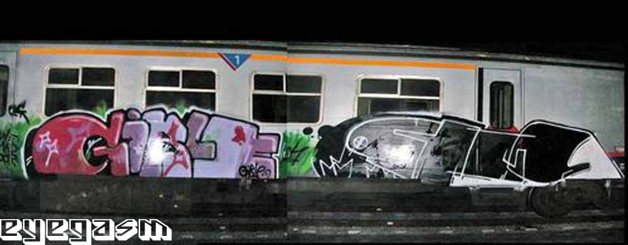 girle-skul01.jpg