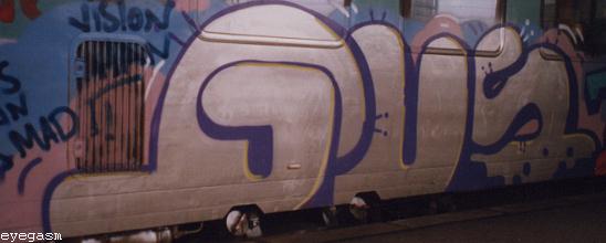 gus01.jpg