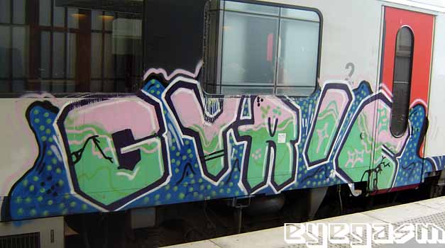 gyrle02.jpg