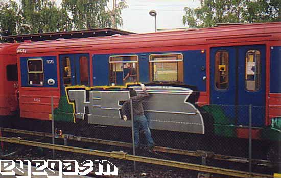 hed004.jpg