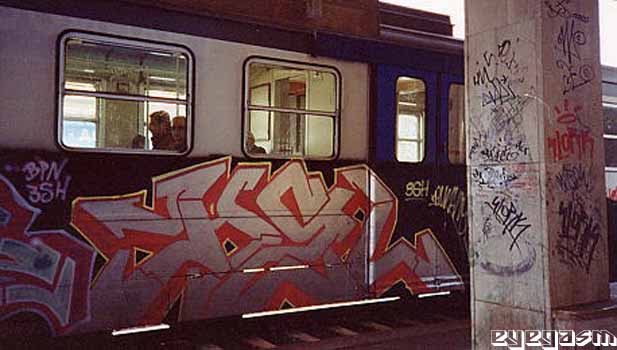 hel02.jpg