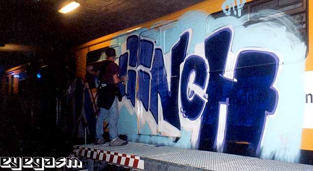 hiiinch01.jpg