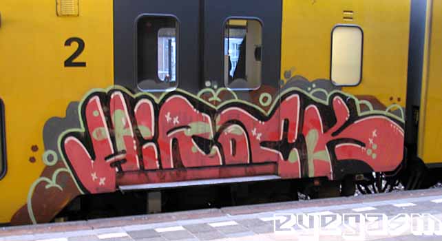 hirock02.jpg