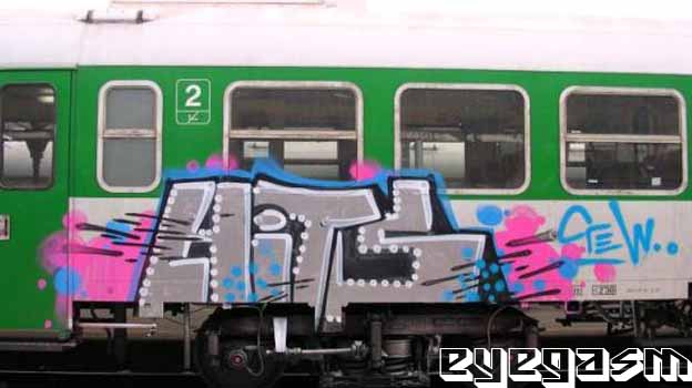 hits05.jpg