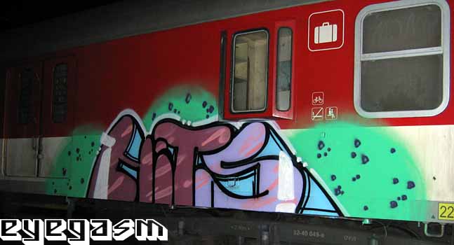 hits09.jpg