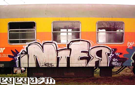 inter0002.jpg