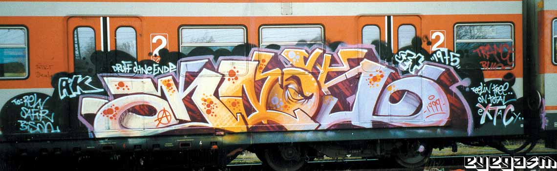 kaos002.jpg