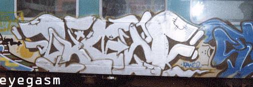 kaws02.jpg