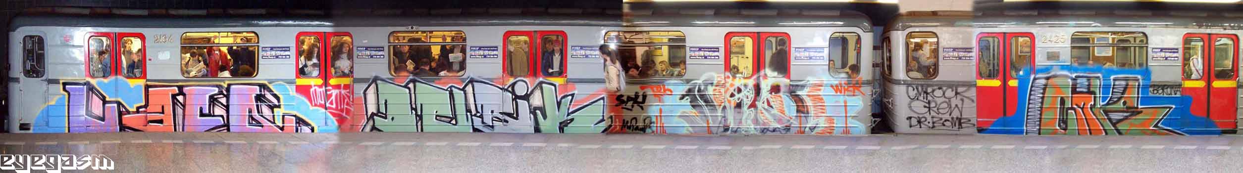 laco-derik-wik-cmr01.jpg