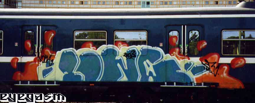lone03.jpg