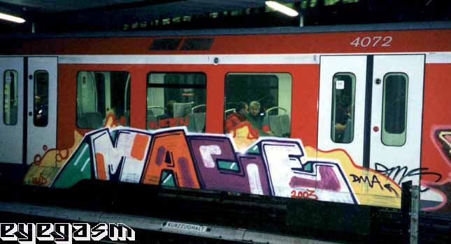 mace001.jpg