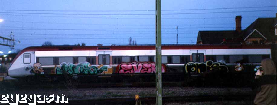 mask-mos-svek-onis-mask01.jpg