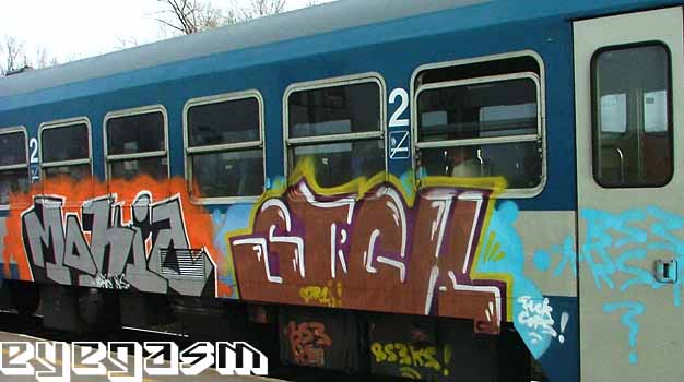 mokia-stick03.jpg