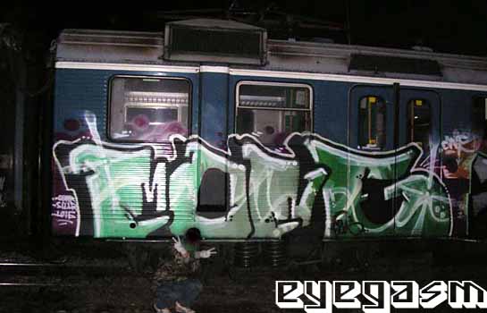 mone001.jpg