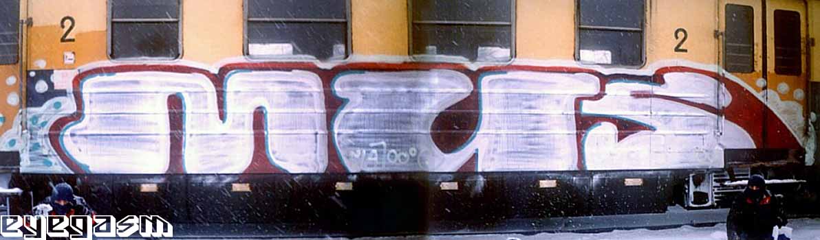 mus001.jpg