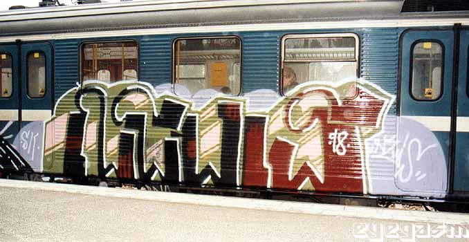 newis01.jpg