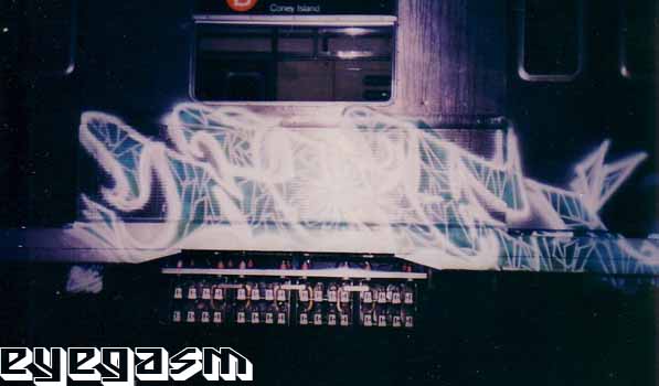 nike001.jpg
