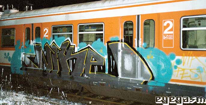 nike01.jpg